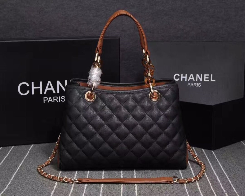 Ch**el shopping bags